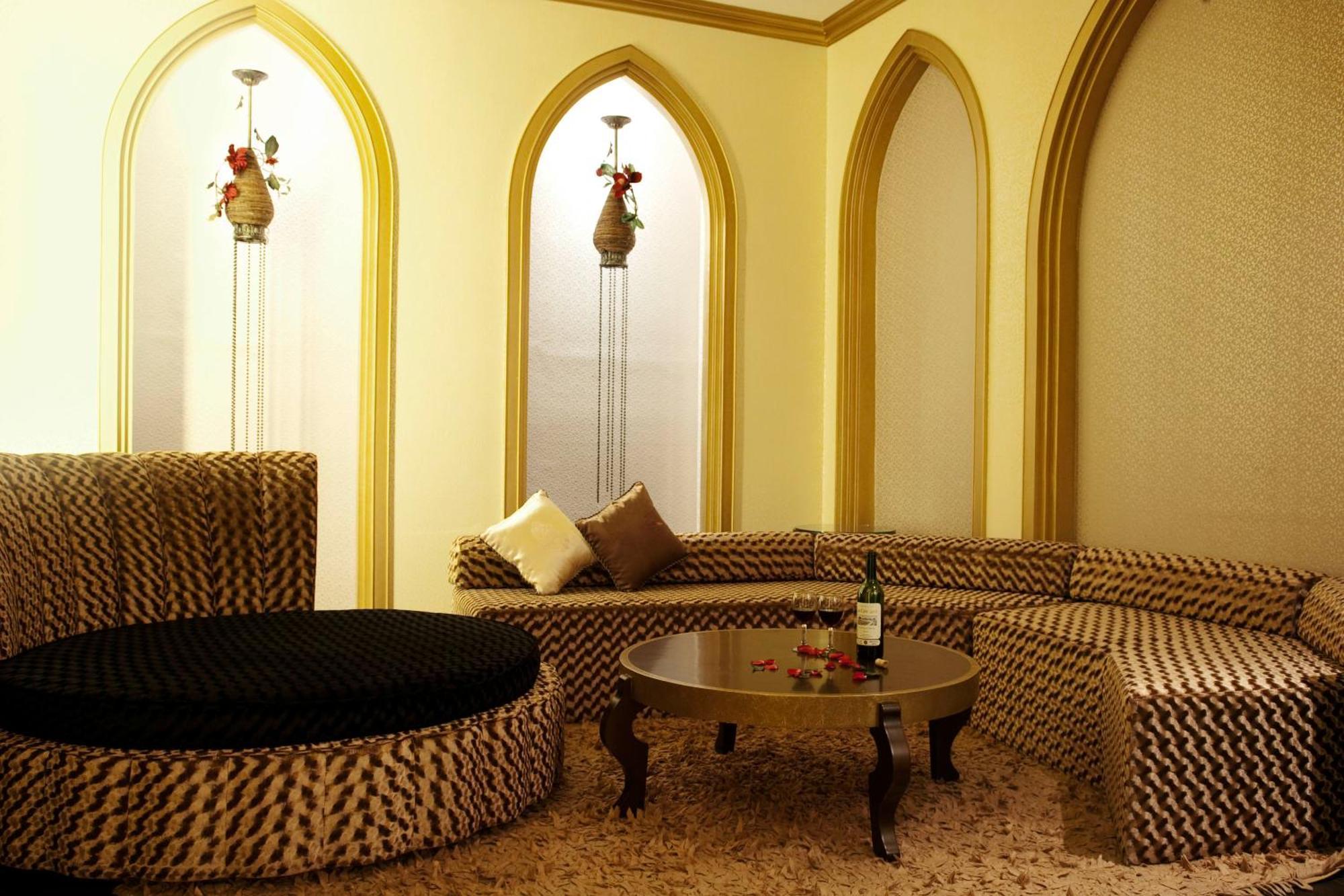 Dubai Motel Yilan Exterior foto