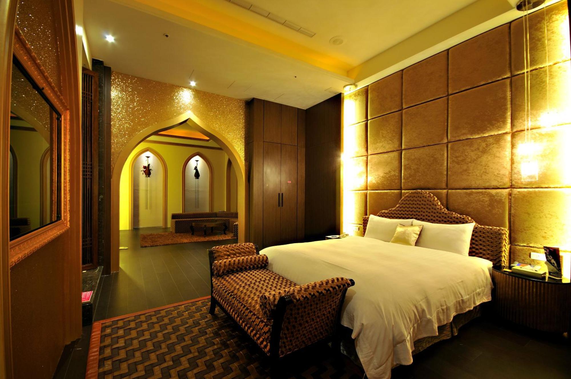 Dubai Motel Yilan Exterior foto