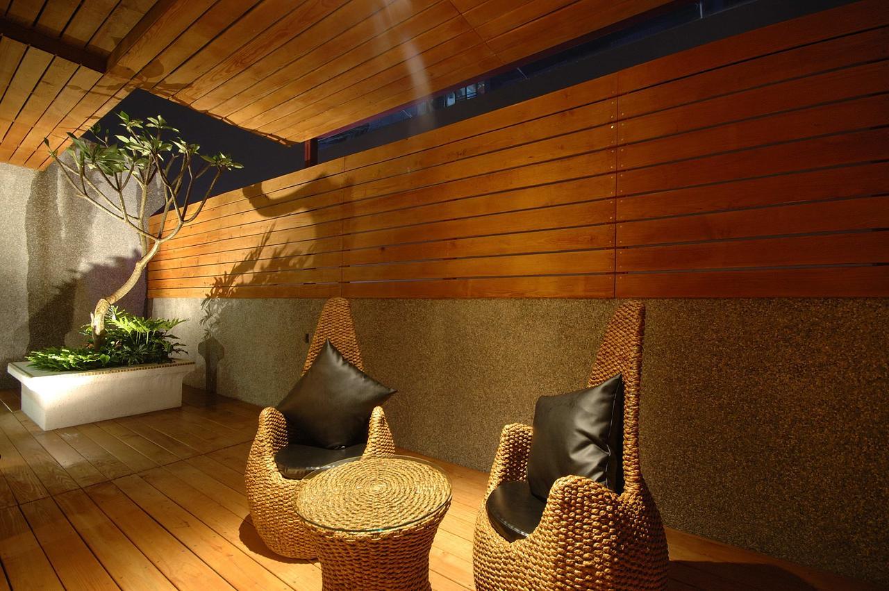 Dubai Motel Yilan Exterior foto